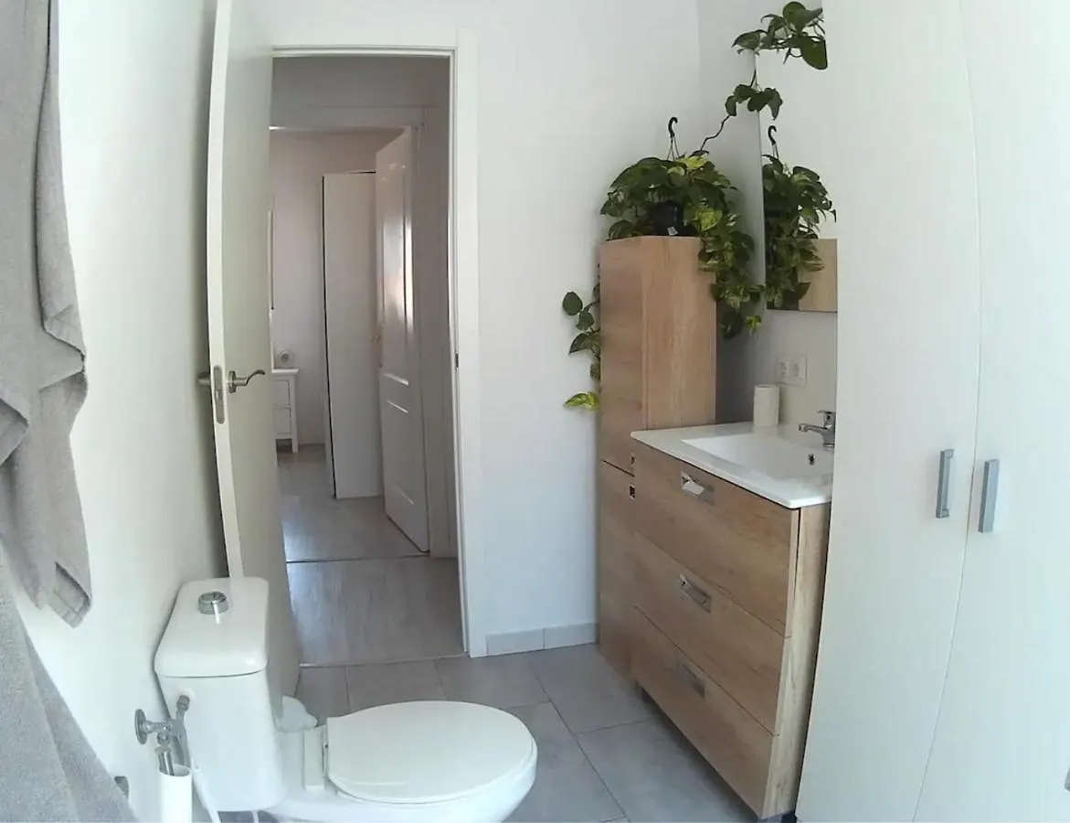 Habitacion Para 1 Persona En Luminoso Apto A 5 Minutos De La Playa Màlaga Ubytování v soukromí