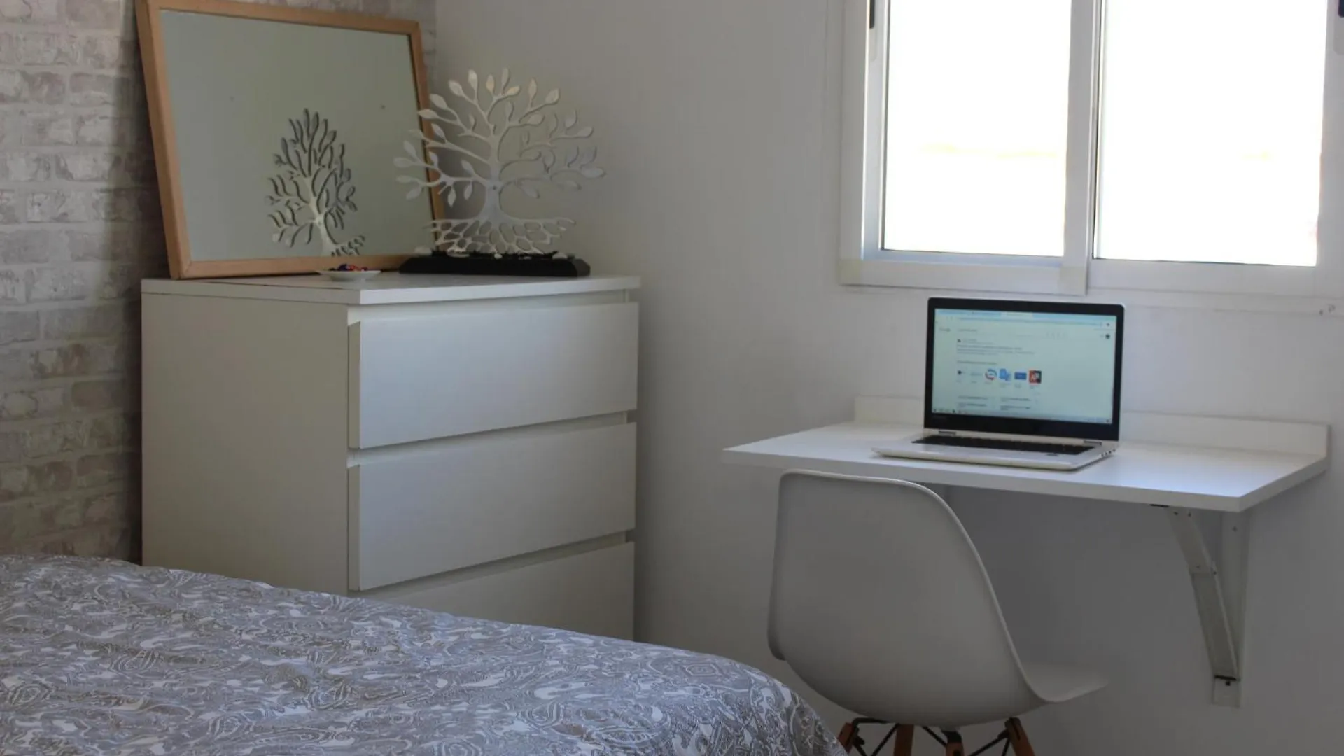 Homestay Habitacion Para 1 Persona En Luminoso Apto A 5 Minutos De La Playa Malaga
